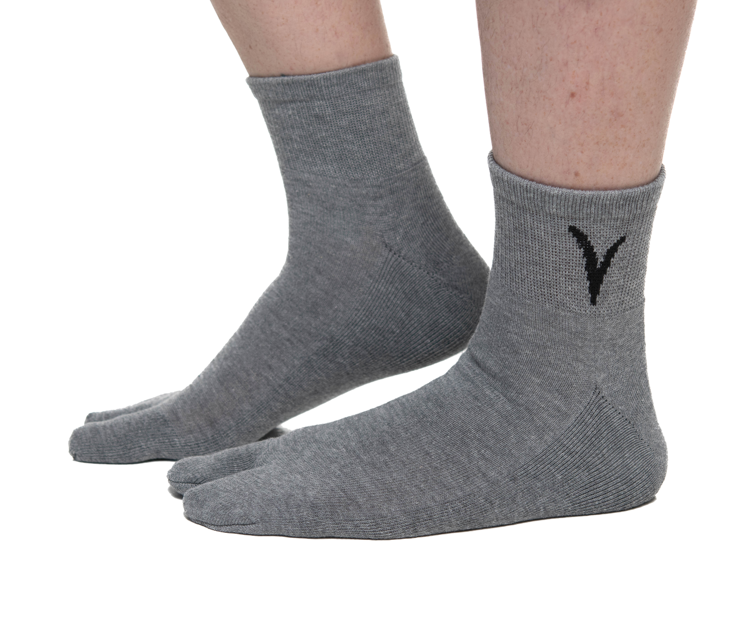 V-Toe Athletic Split-Toe Tabi Socks Thicker Mini Quarter Crew in Black, White or Gray